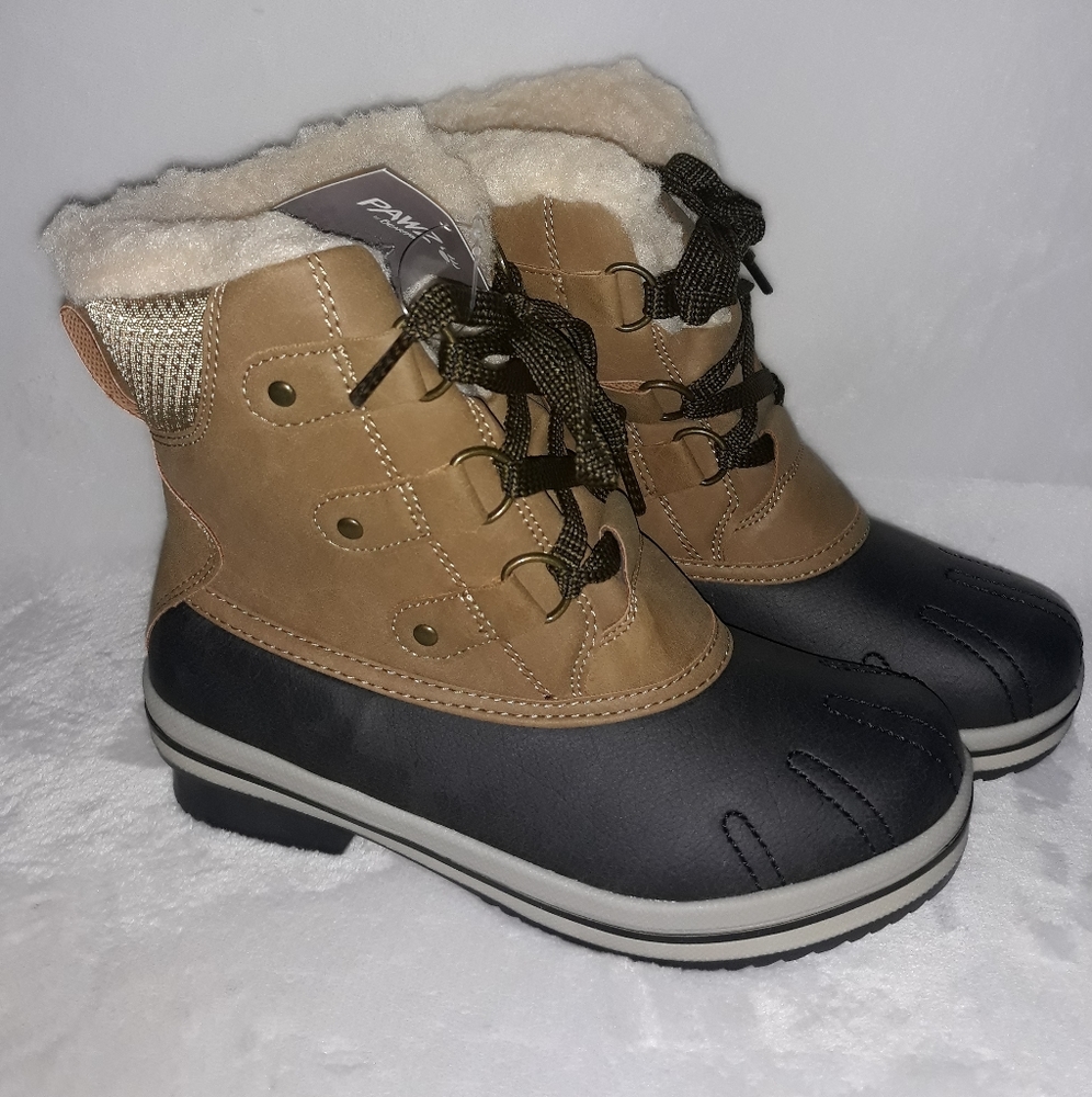 Boots by Pawz